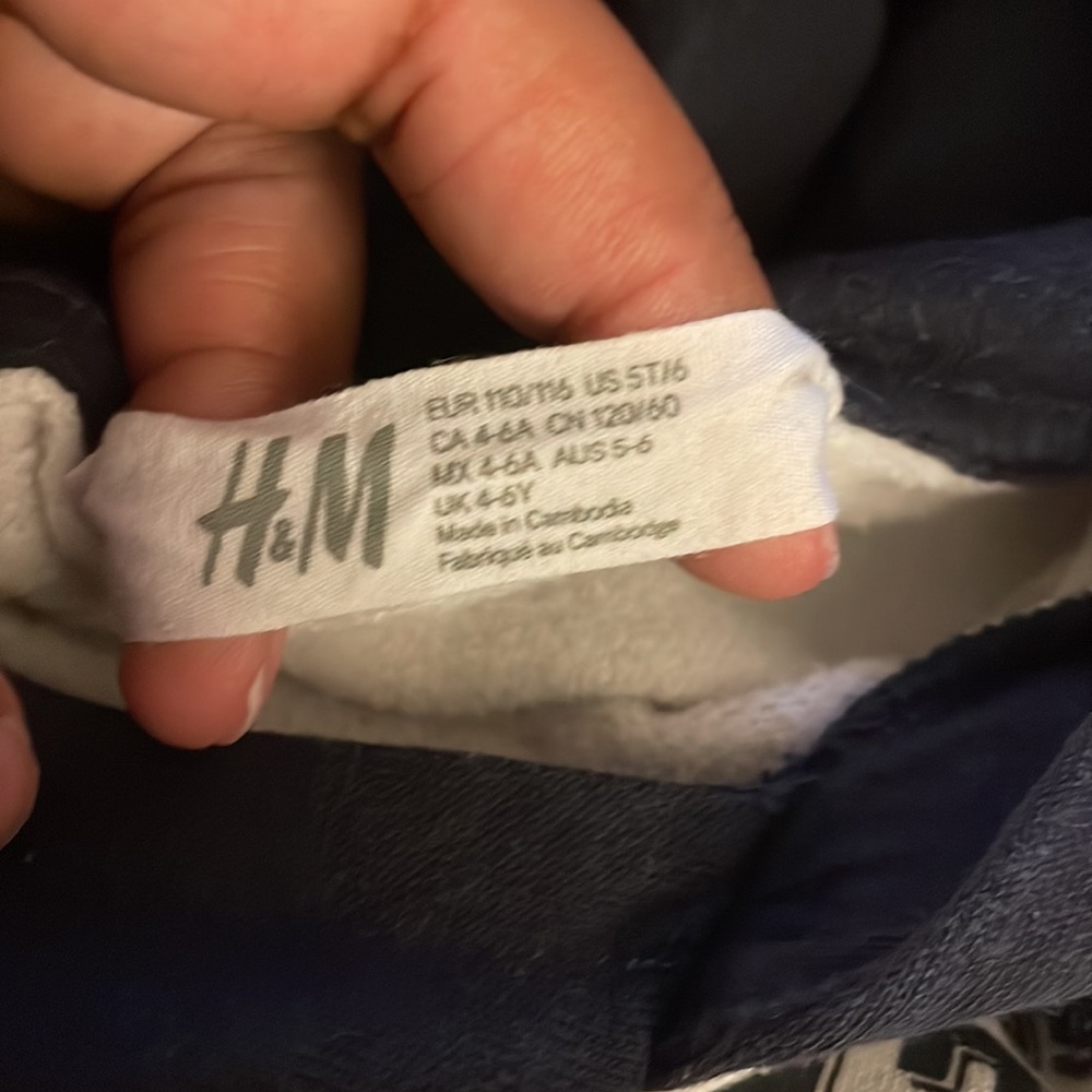 H&M Boys 3 piece sweatsuit- 5T/6 - Picture 5 of 5